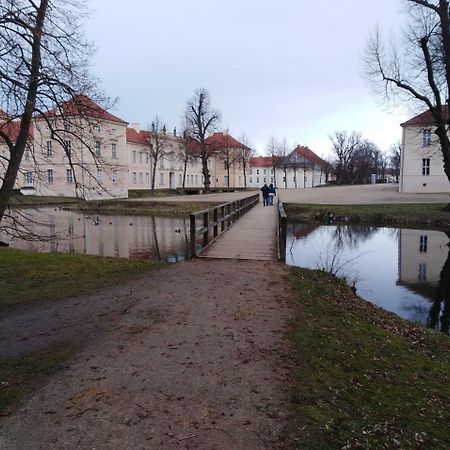 Marstall Im Schlosspark Rheinsberg Esterno foto